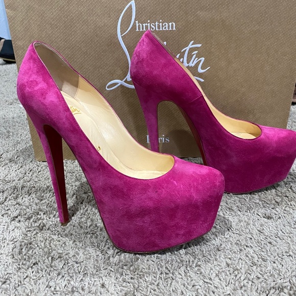 Louboutin - Picture 3 of 3